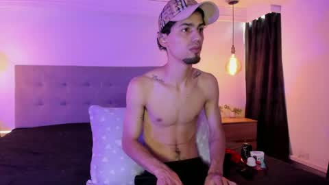 Snapshot of chris_angnel_ chatting on May 24, 2026, 12:43 pm chris angnel online show from May 24, 2026, 12:43 pm