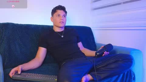 Snapshot of chris_argent chatting on October 25, 2025, 3:47 am Chris Argent online show from October 25, 2025, 3:47 am