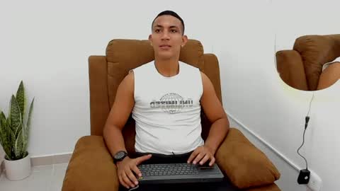 Snapshot of chris_arthus chatting on June 24, 2026, 11:59 pm Chris online show from June 24, 2026, 11:59 pm