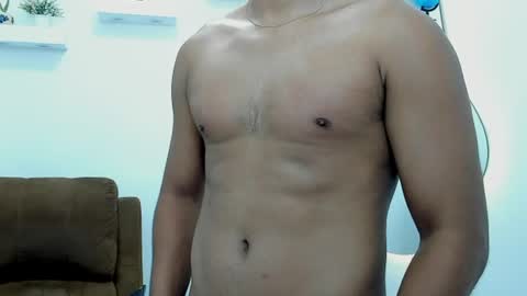 Snapshot of chris_arthus chatting on June 26, 2026, 12:26 am Chris online show from June 26, 2026, 12:26 am