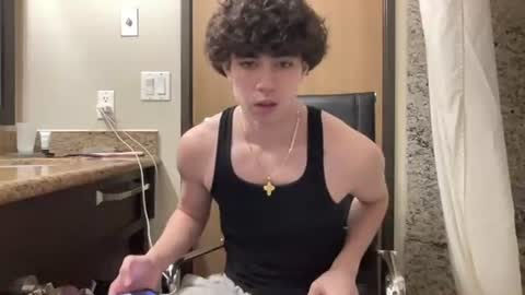 chris_baker1 online show from March 17, 2026, 4:50 am