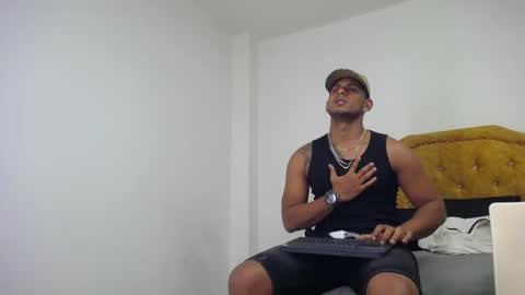 Snapshot of chris_dick2 chatting on April 22, 2026, 6:27 am chris_dick2 online show from April 22, 2026, 6:27 am