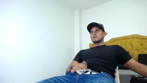 Snapshot of chris_dick2 chatting on May 26, 2026, 5:03 am chris_dick2 online show from May 26, 2026, 5:03 am
