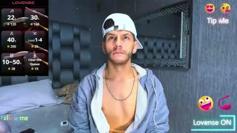Snapshot of chris_grey2 chatting on July 15, 2026, 12:21 pm chris_grey2 online show from July 15, 2026, 12:21 pm