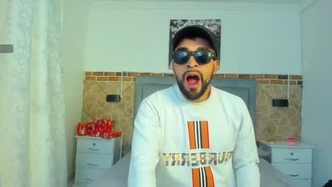 chris_kizz online show from December 21, 2024, 11:22 am