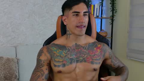 Snapshot of chris_reilly chatting on December 1, 2024, 10:32 pm chris reilly online show from December 1, 2024, 10:32 pm