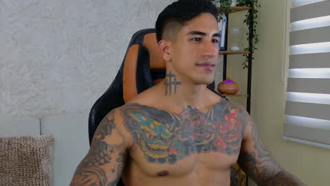 Snapshot of chris_reilly chatting on December 22, 2024, 8:25 pm chris reilly online show from December 22, 2024, 8:25 pm