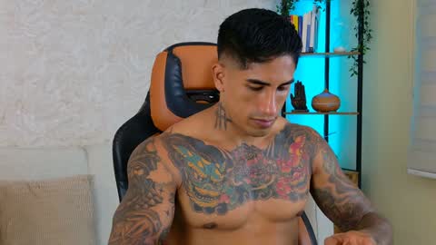 Snapshot of chris_reilly chatting on January 31, 2025, 11:13 pm chris reilly online show from January 31, 2025, 11:13 pm