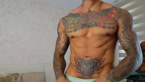 Snapshot of chris_reilly chatting on February 17, 2025, 8:58 pm chris reilly online show from February 17, 2025, 8:58 pm