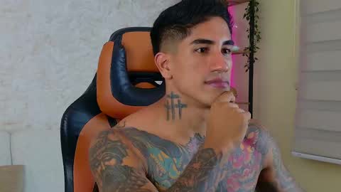 Snapshot of chris_reilly chatting on February 23, 2025, 11:14 pm chris reilly online show from February 23, 2025, 11:14 pm