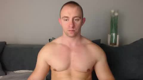 Snapshot of chrisbigbiceps chatting on January 24, 2025, 6:35 pm chrisbigbiceps online show from January 24, 2025, 6:35 pm