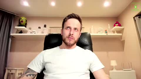 Snapshot of chriscarrey chatting on July 26, 2026, 10:16 pm Chris online show from July 26, 2026, 10:16 pm