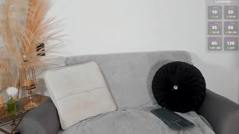 Snapshot of chrishell_ chatting on November 16, 2025, 12:05 am Chrishell online show from November 16, 2025, 12:05 am