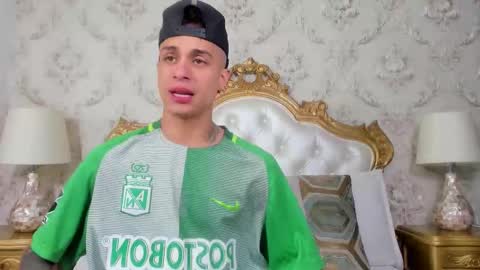 Chris online show from December 4, 2025, 7:22 pm