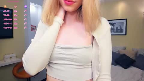 Snapshot of chrisme_please chatting on October 31, 2025, 7:48 pm Lizz online show from October 31, 2025, 7:48 pm