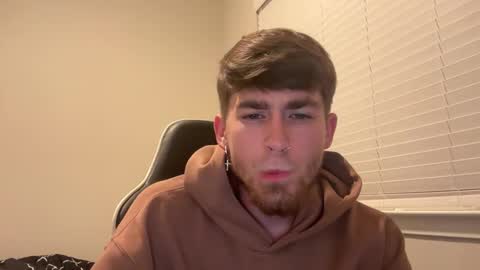 Snapshot of chrisoncam01 chatting on October 21, 2025, 4:35 am chrisoncam01 online show from October 21, 2025, 4:35 am