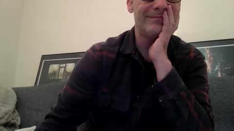 chrispanam13 online show from November 9, 2025, 5:11 pm