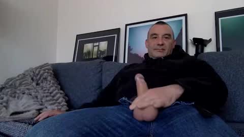 chrispanam13 online show from March 29, 2026, 9:31 am