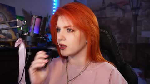 Snapshot of chriss_foxx chatting on March 7, 2025, 6:43 pm chriss_foxx online show from March 7, 2025, 6:43 pm