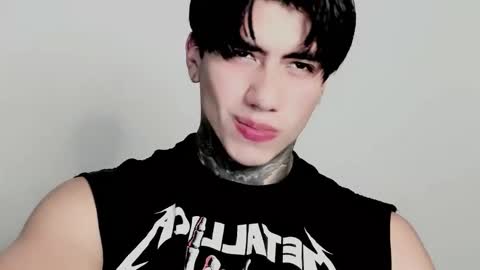 CHRIS  INDEPENT MODEL online show from November 12, 2025, 11:03 pm