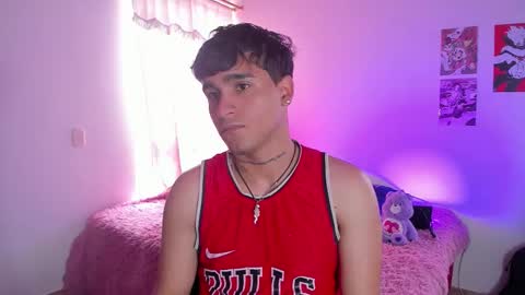 Snapshot of chriss_wg_ chatting on February 3, 2026, 8:03 pm Christian Wang online show from February 3, 2026, 8:03 pm