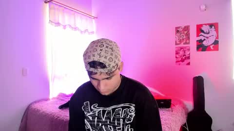 Snapshot of chriss_wg_ chatting on February 7, 2026, 6:44 pm Christian Wang online show from February 7, 2026, 6:44 pm