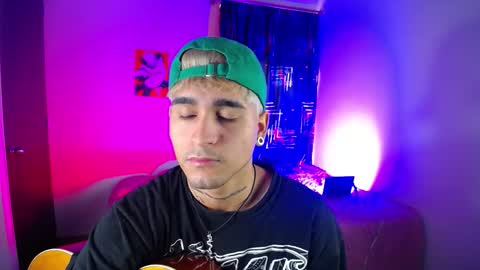 Snapshot of chriss_wg_ chatting on March 5, 2026, 1:40 pm Christian Wang online show from March 5, 2026, 1:40 pm