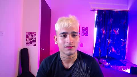 Snapshot of chriss_wg_ chatting on March 7, 2026, 12:24 pm Christian Wang online show from March 7, 2026, 12:24 pm