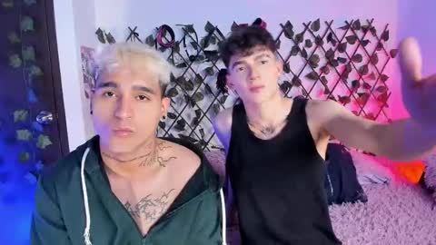 Snapshot of chriss_wg_ chatting on March 31, 2026, 12:12 am Christian Wang online show from March 31, 2026, 12:12 am