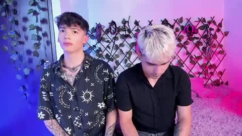 Snapshot of chriss_wg_ chatting on April 2, 2026, 9:23 pm Christian Wang online show from April 2, 2026, 9:23 pm