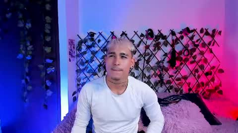 Snapshot of chriss_wg_ chatting on April 12, 2026, 10:59 pm Christian Wang online show from April 12, 2026, 10:59 pm