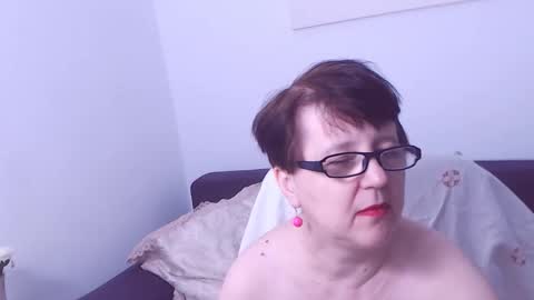 Christa online show from September 15, 2025, 2:33 am