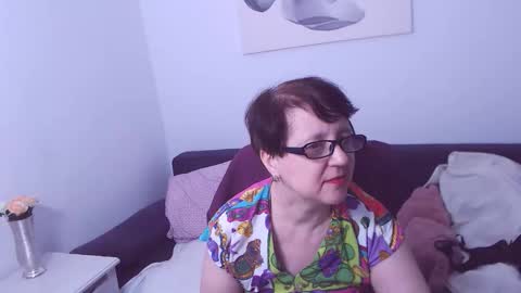 Christa online show from September 29, 2025, 2:38 am