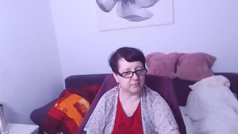 Snapshot of christarose chatting on May 18, 2026, 12:40 am Christa online show from May 18, 2026, 12:40 am