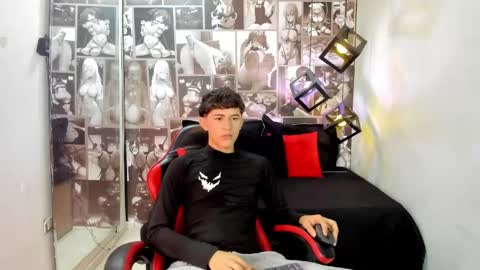 Snapshot of christian_foxx chatting on May 14, 2026, 12:28 am Christian online show from May 14, 2026, 12:28 am