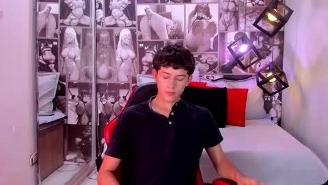 Snapshot of christian_foxx chatting on May 28, 2026, 2:14 pm Christian online show from May 28, 2026, 2:14 pm