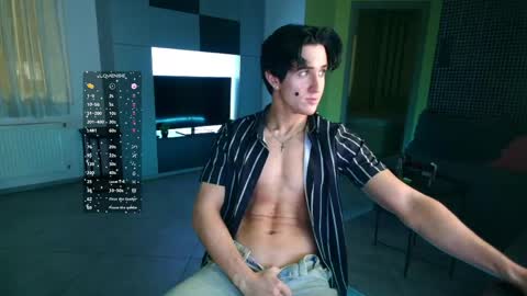 Snapshot of christianlevine_ chatting on May 3, 2026, 7:42 pm UPVOTE ME ------ ILL DO SOMETHING FOR FREE online show from May 3, 2026, 7:42 pm