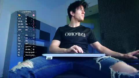 Snapshot of christianlevine_ chatting on May 6, 2026, 7:19 pm UPVOTE ME ------ ILL DO SOMETHING FOR FREE online show from May 6, 2026, 7:19 pm