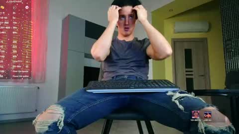 Snapshot of christianlevine_ chatting on May 15, 2026, 7:26 am UPVOTE ME ------ ILL DO SOMETHING FOR FREE online show from May 15, 2026, 7:26 am