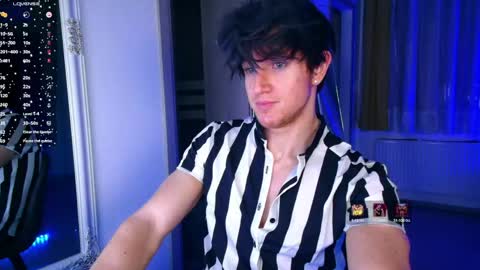 Snapshot of christianlevine_ chatting on May 19, 2026, 10:27 pm UPVOTE ME ------ ILL DO SOMETHING FOR FREE online show from May 19, 2026, 10:27 pm