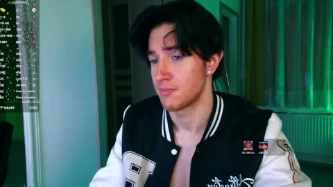 Snapshot of christianlevine_ chatting on May 21, 2026, 4:19 am UPVOTE ME ------ ILL DO SOMETHING FOR FREE online show from May 21, 2026, 4:19 am