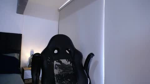 Snapshot of christianvalenzia chatting on March 5, 2026, 1:51 pm Christian online show from March 5, 2026, 1:51 pm