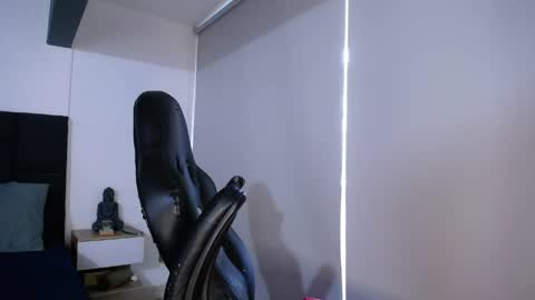 Snapshot of christianvalenzia chatting on April 28, 2026, 4:23 pm Christian online show from April 28, 2026, 4:23 pm