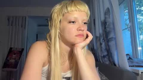 Snapshot of christiechorney chatting on July 19, 2026, 3:27 pm christiechorney online show from July 19, 2026, 3:27 pm