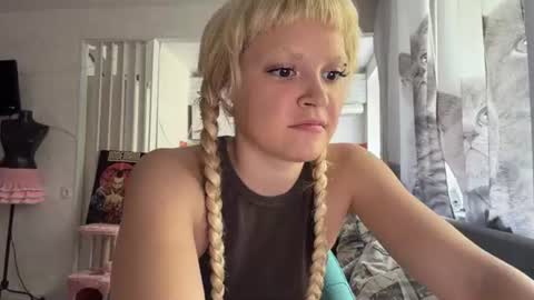 Snapshot of christiechorney chatting on July 26, 2026, 10:11 am christiechorney online show from July 26, 2026, 10:11 am