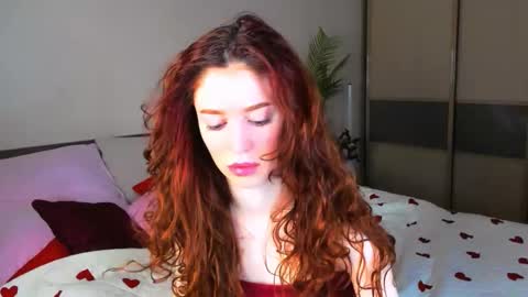 christinaconteeree online show from March 22, 2026, 4:16 am