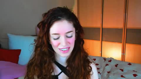 christinaconteeree online show from March 29, 2026, 4:23 am
