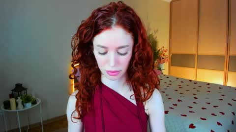 christinaconteeree online show from May 13, 2026, 3:15 am
