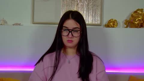 Christina online show from November 7, 2025, 6:30 pm