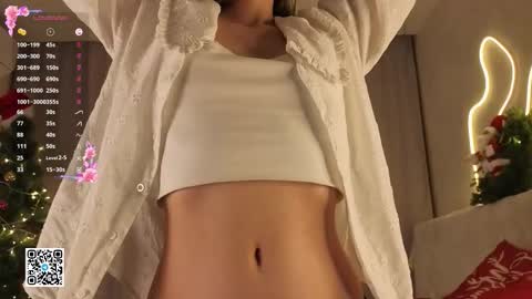 Snapshot of christinfinnie chatting on December 13, 2025, 7:53 pm Ellie online show from December 13, 2025, 7:53 pm